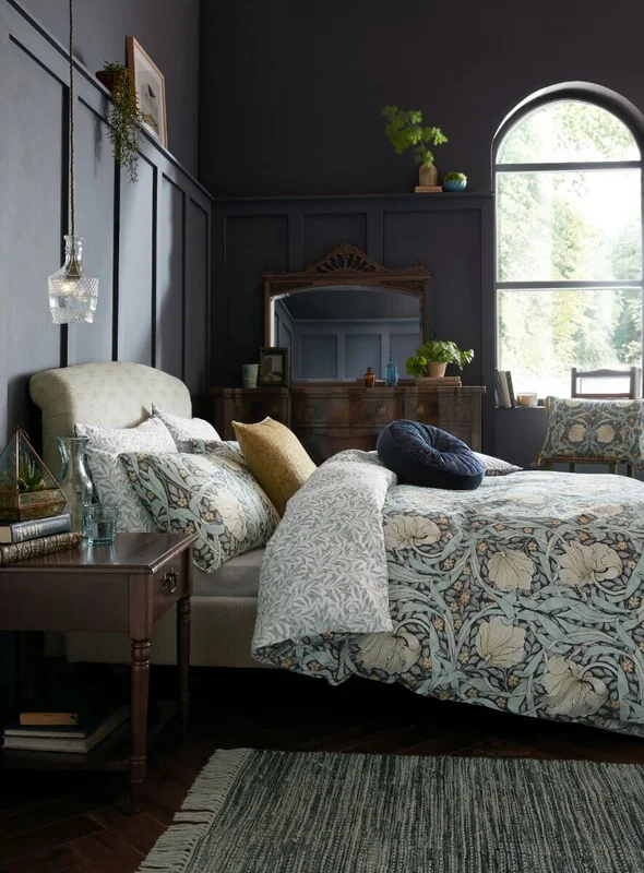 thelightcompany68346